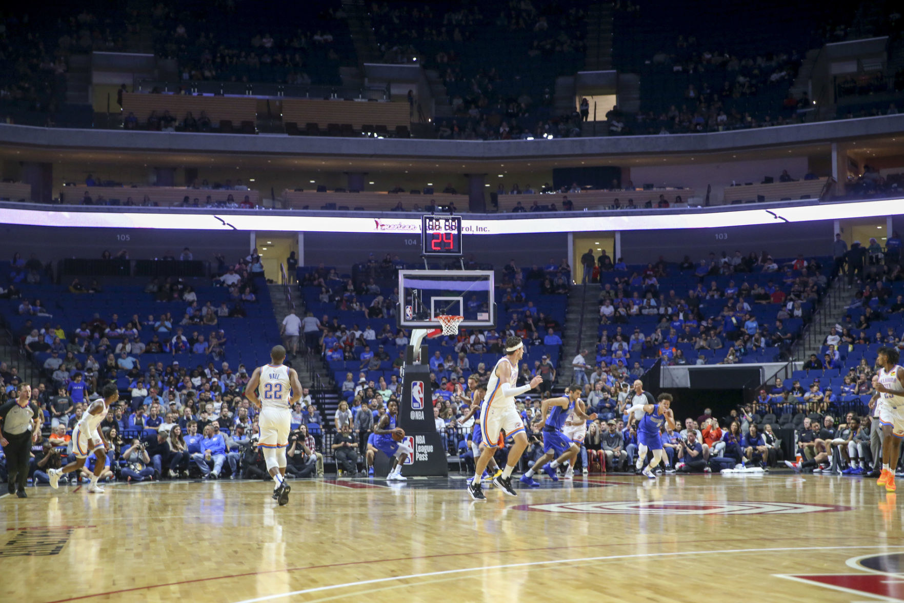 Oklahoma City Thunder vs Dallas Mavericks